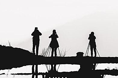 《圣诞老人的担忧》登陆Steam 与警察玩捉迷藏